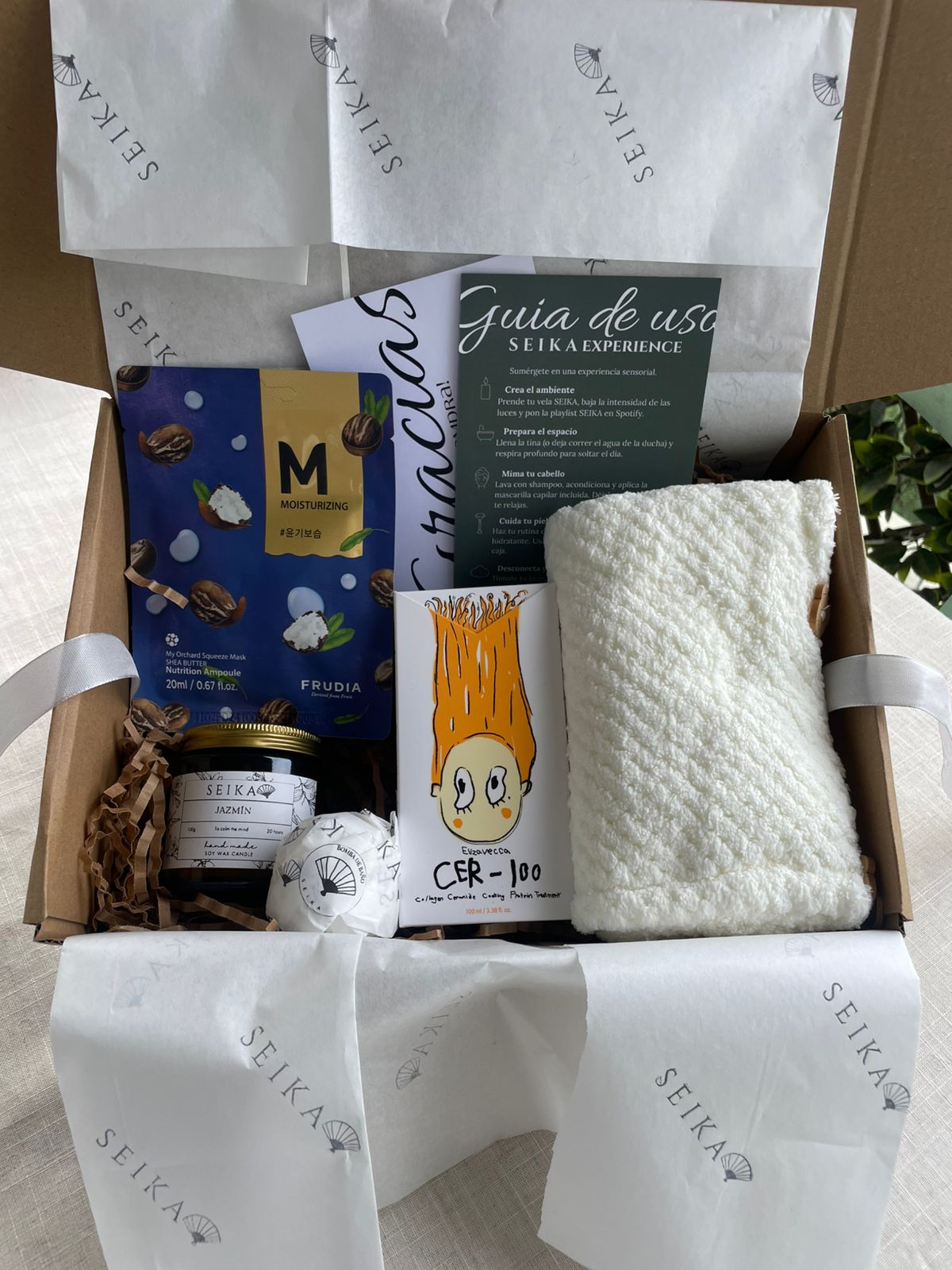 Caja de regalo Seika Experience Essential con mascarilla capilar y toalla de microfibra
